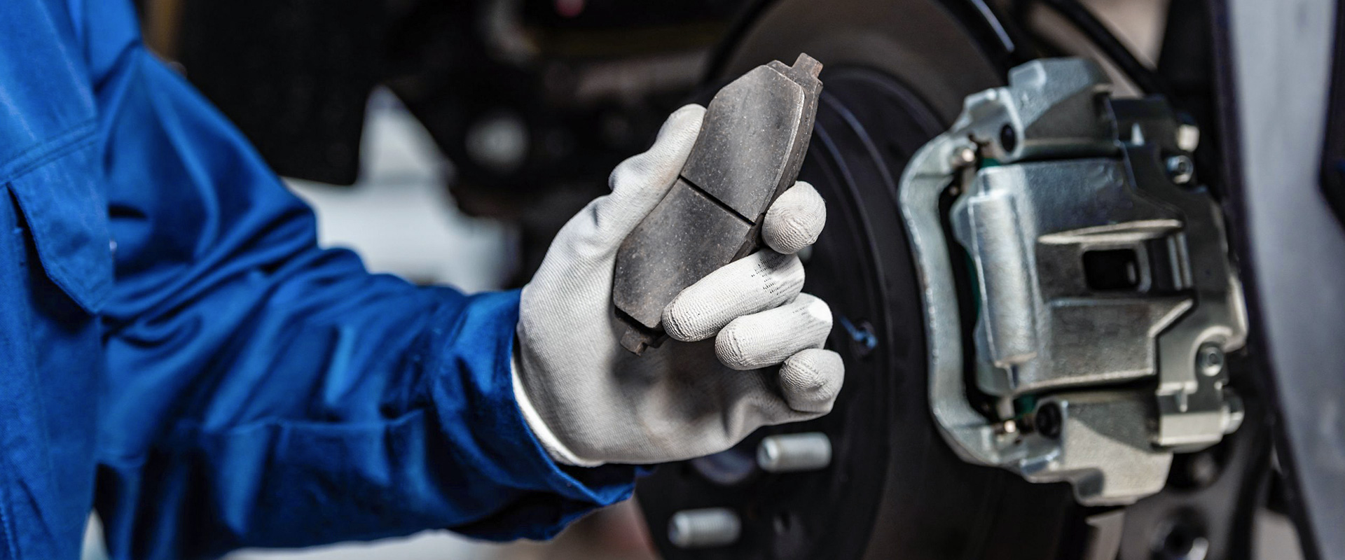 Замена тормозных колодок / дисков